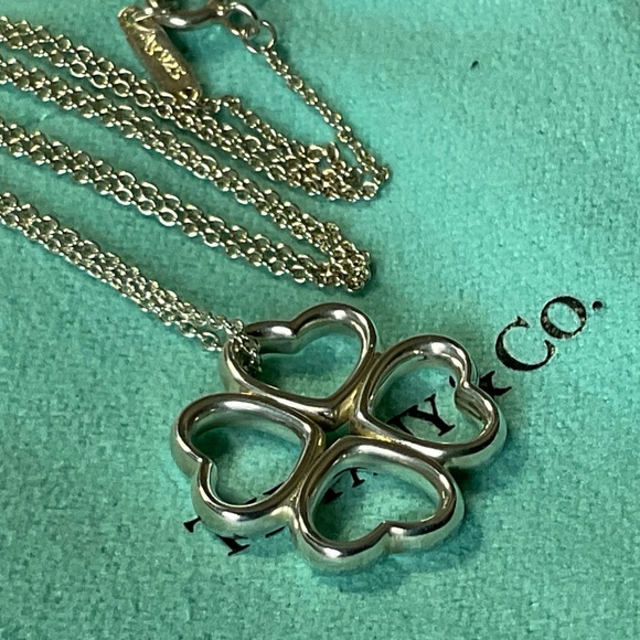 Tiffany & Co Silver Four Hearts Clover Pendant Necklace 16” - Picture 4 of 13